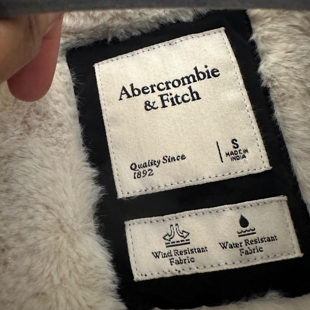 Women’s A&F jacket - Picture 4 of 6
